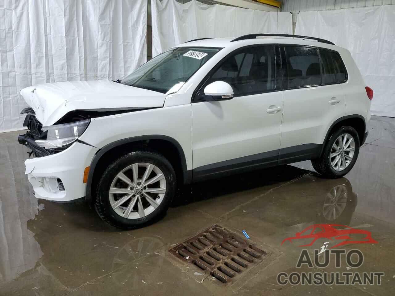 VOLKSWAGEN TIGUAN 2017 - WVGBV7AX1HK045314