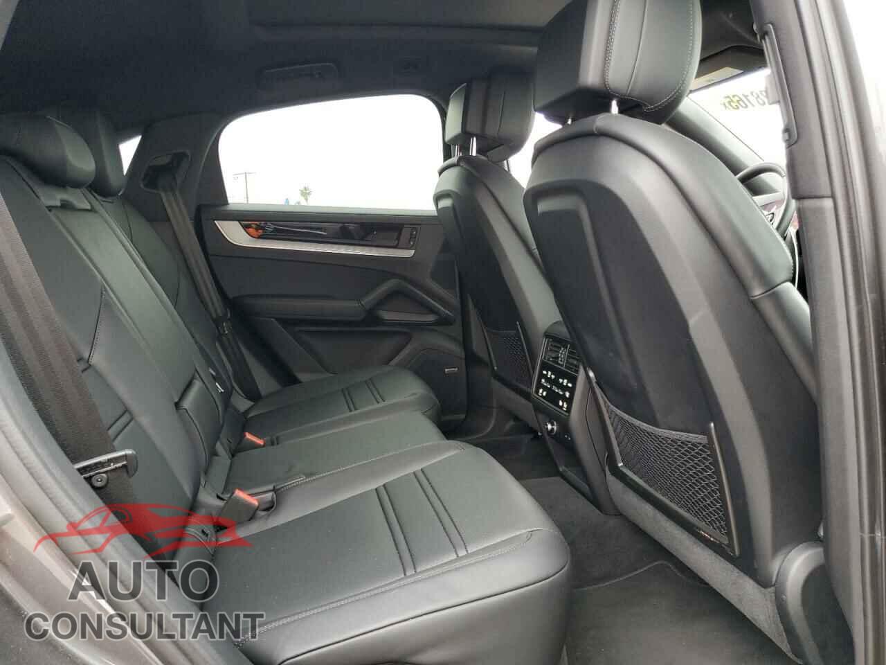 PORSCHE CAYENNE 2024 - WP1BL2AY8RDA62606