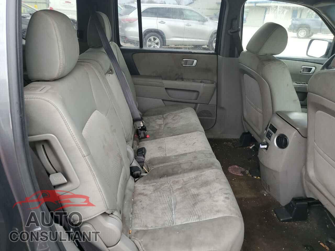 HONDA PILOT 2013 - 5FNYF4H21DB044322