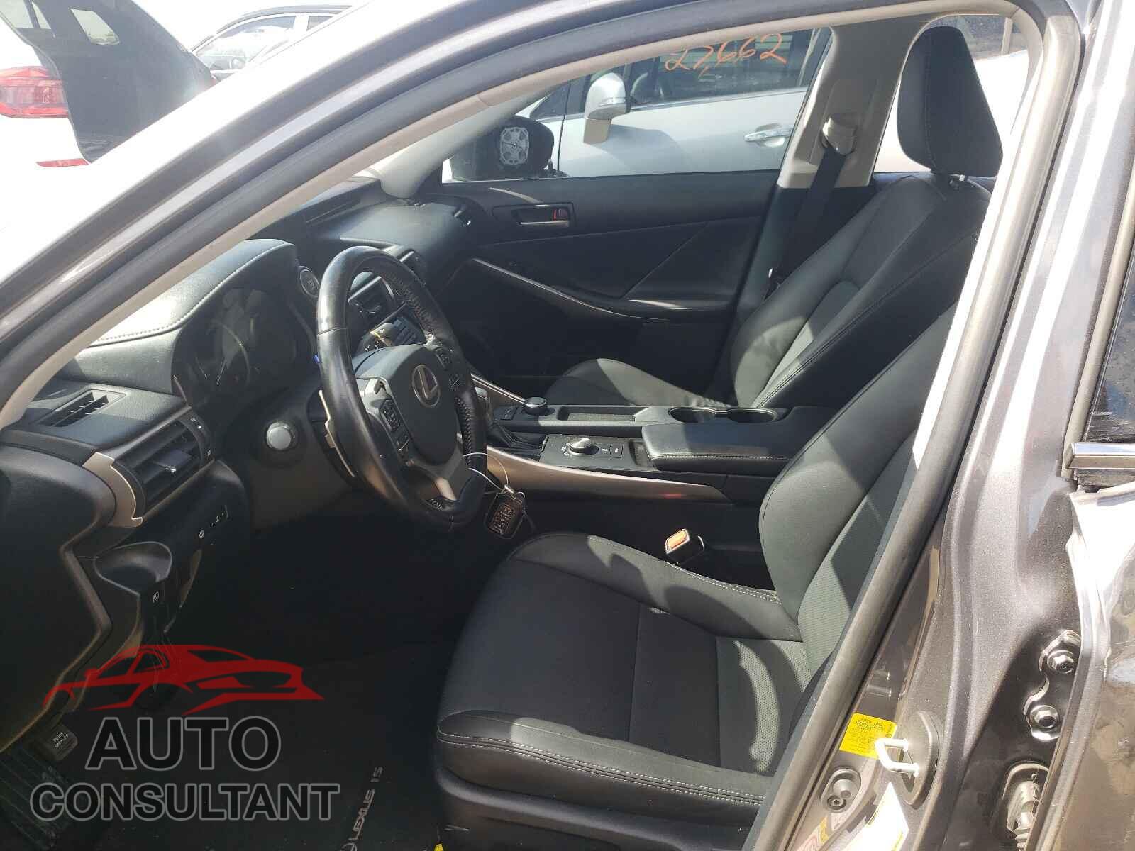 LEXUS IS 2017 - JTHBA1D24H5056768