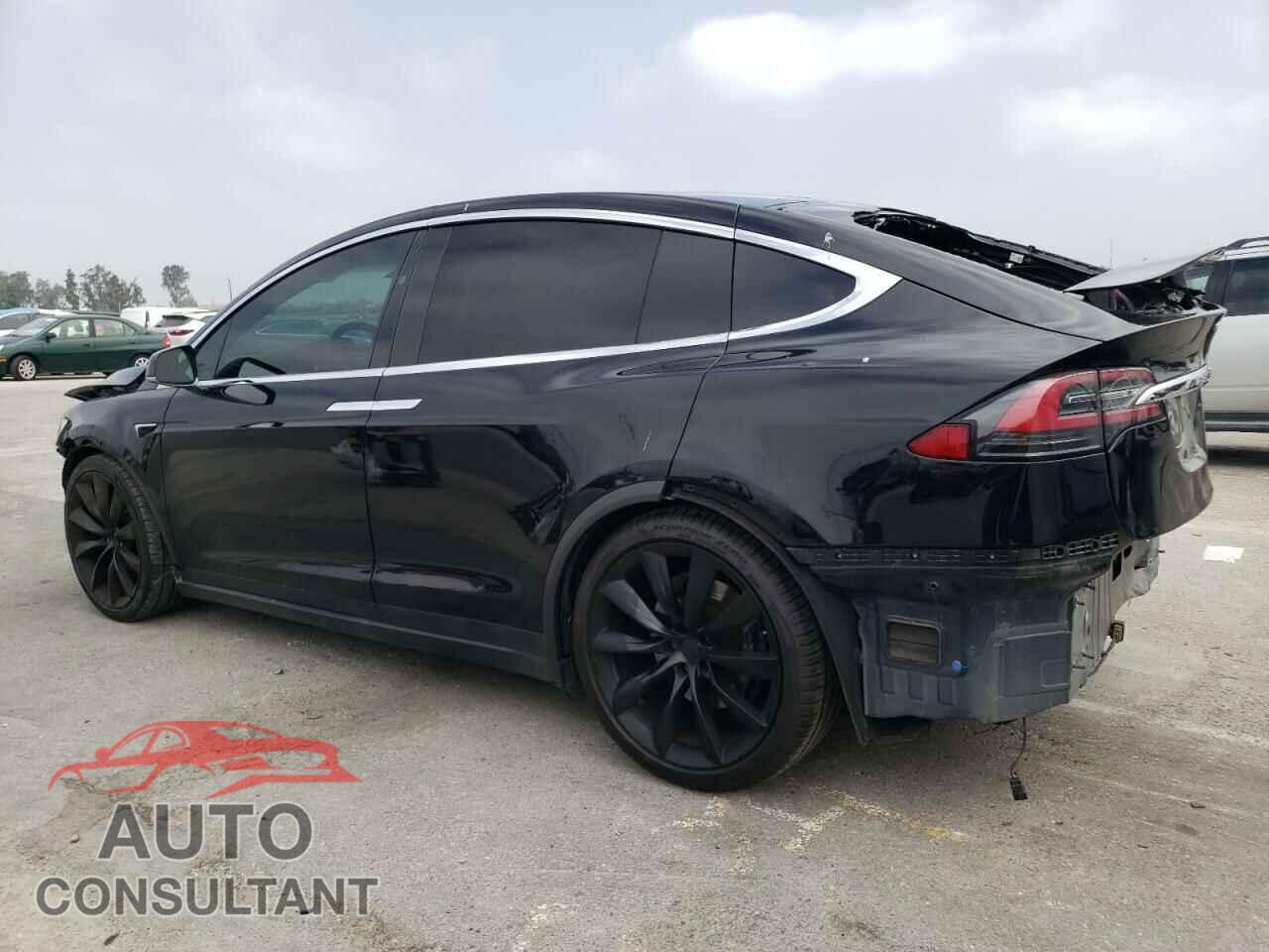 TESLA MODEL X 2016 - 5YJXCBE24GF028567