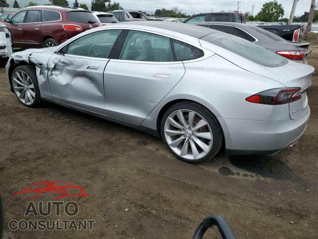 TESLA MODEL S 2013 - 5YJSA1CG5DFP17344