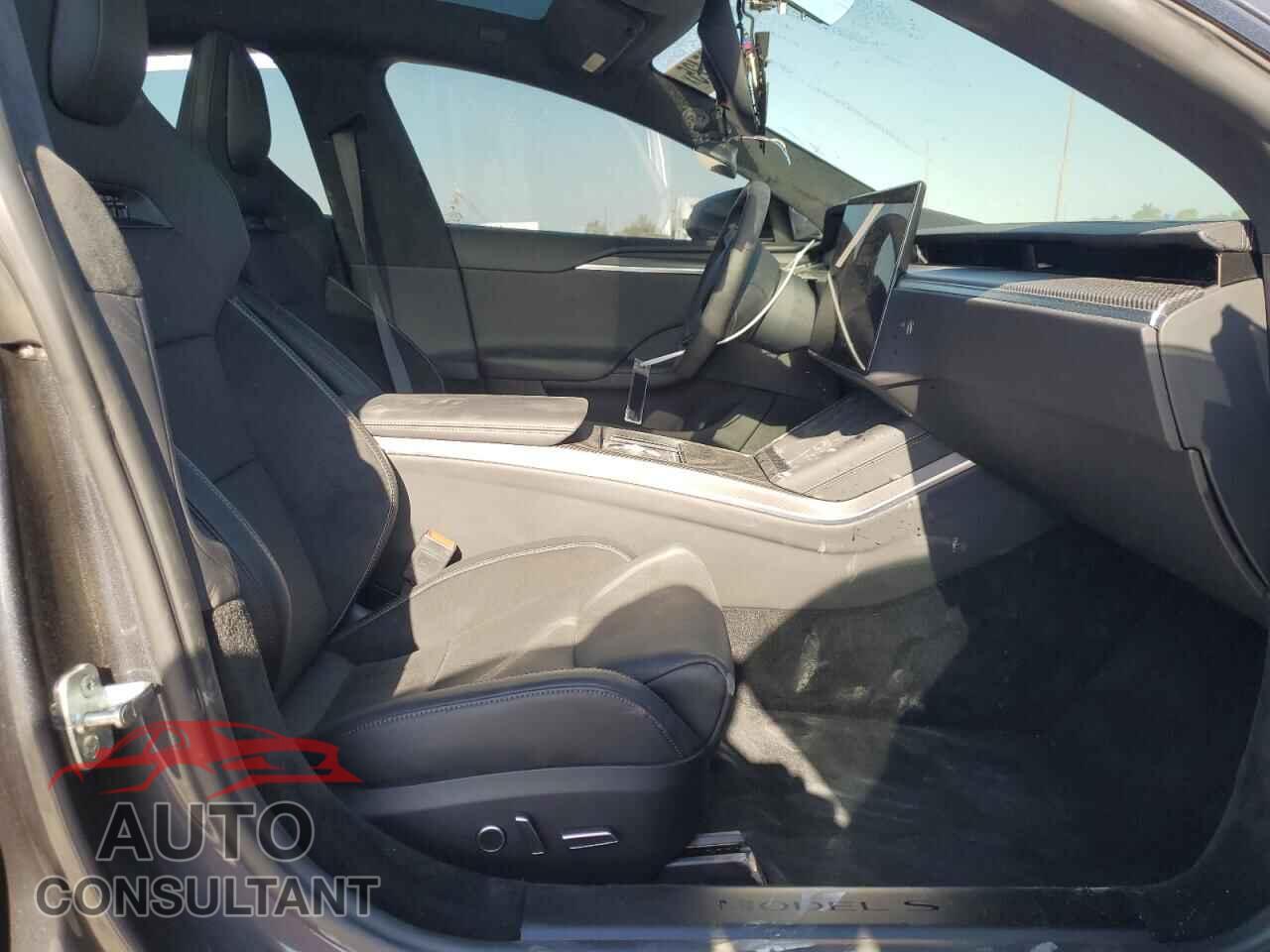 TESLA MODEL S 2024 - 5YJSA1E68RF538579