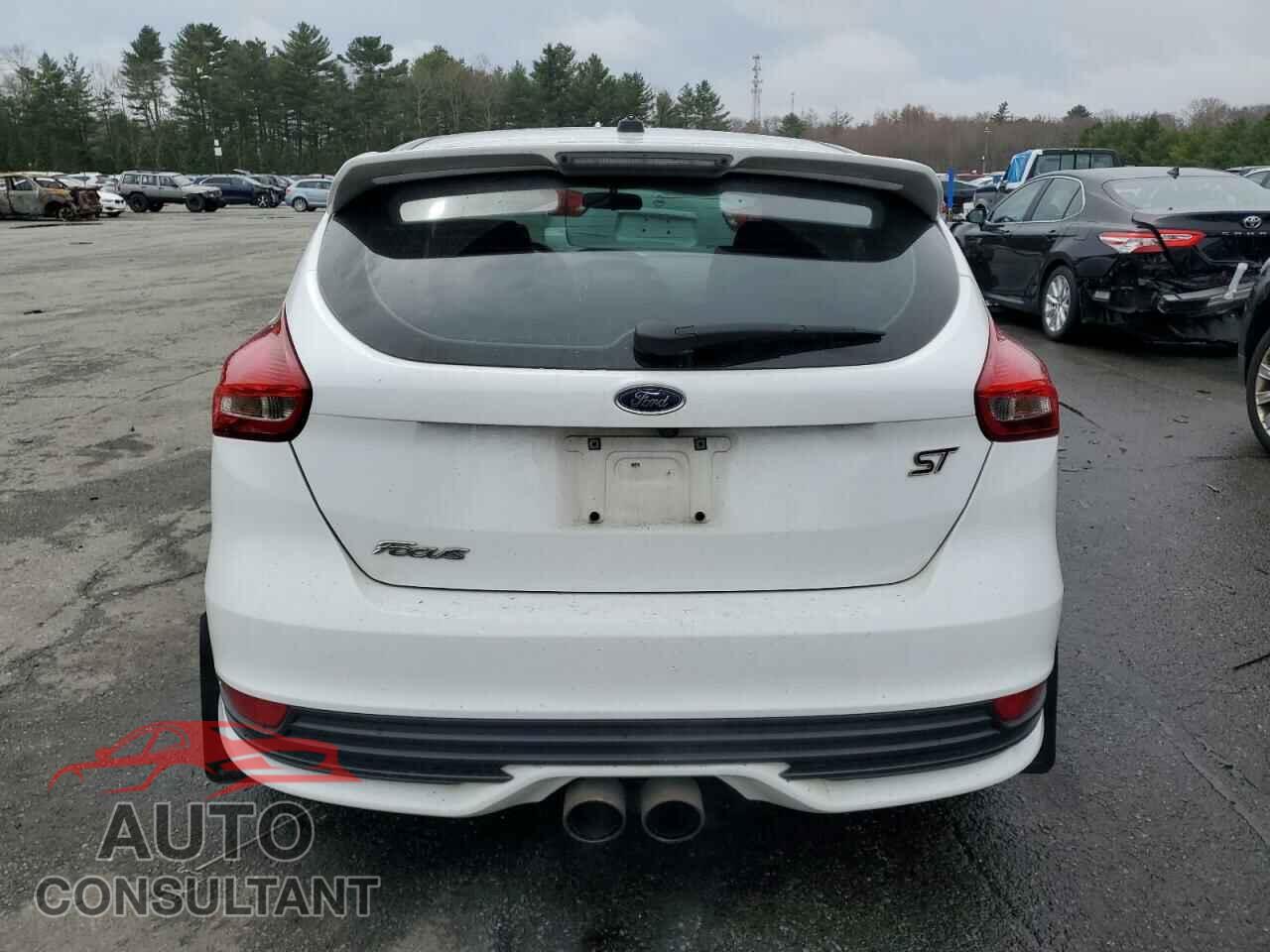FORD FOCUS 2016 - 1FADP3L98GL323445