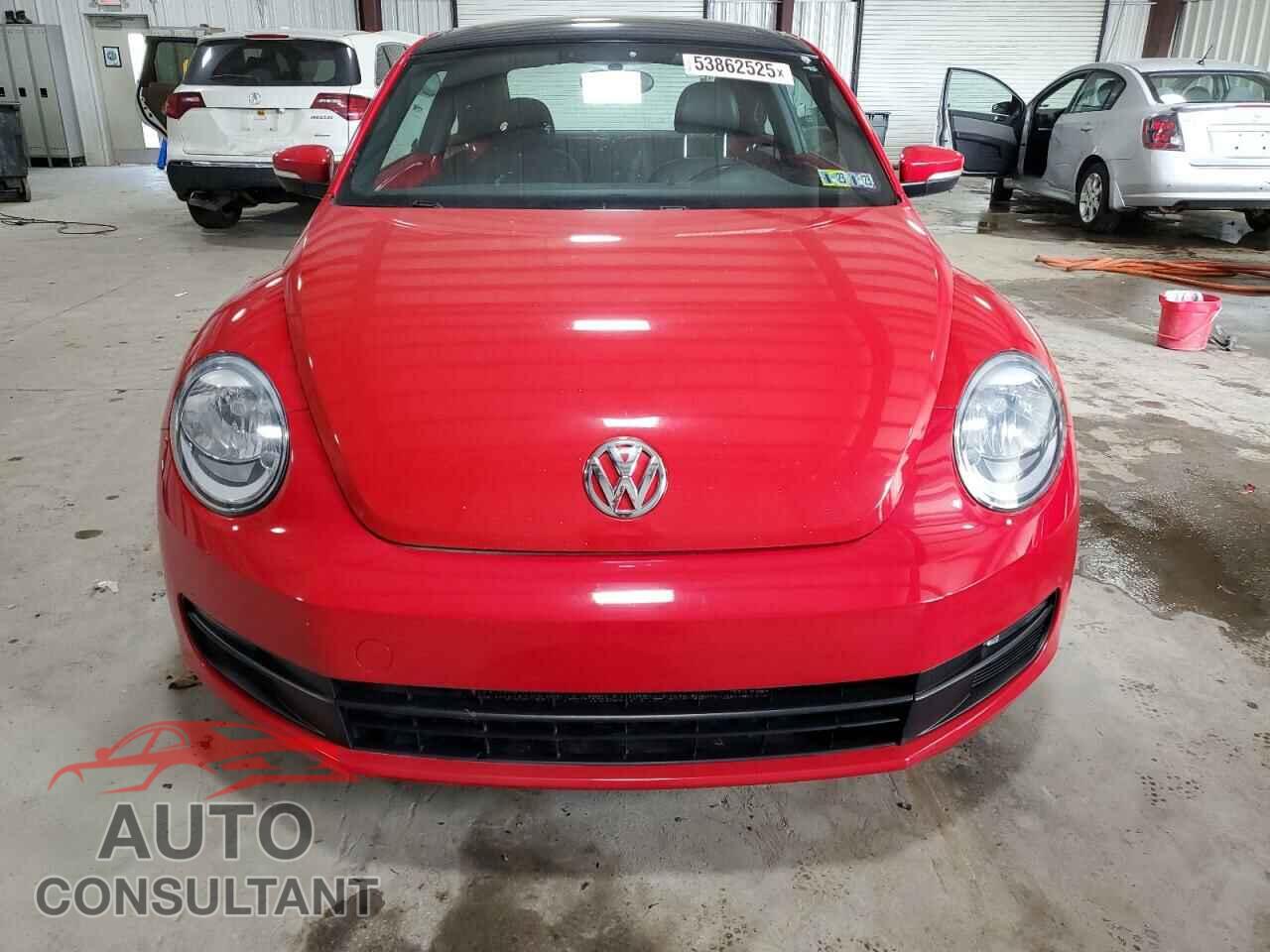 VOLKSWAGEN BEETLE 2013 - 3VWJP7AT9DM604597