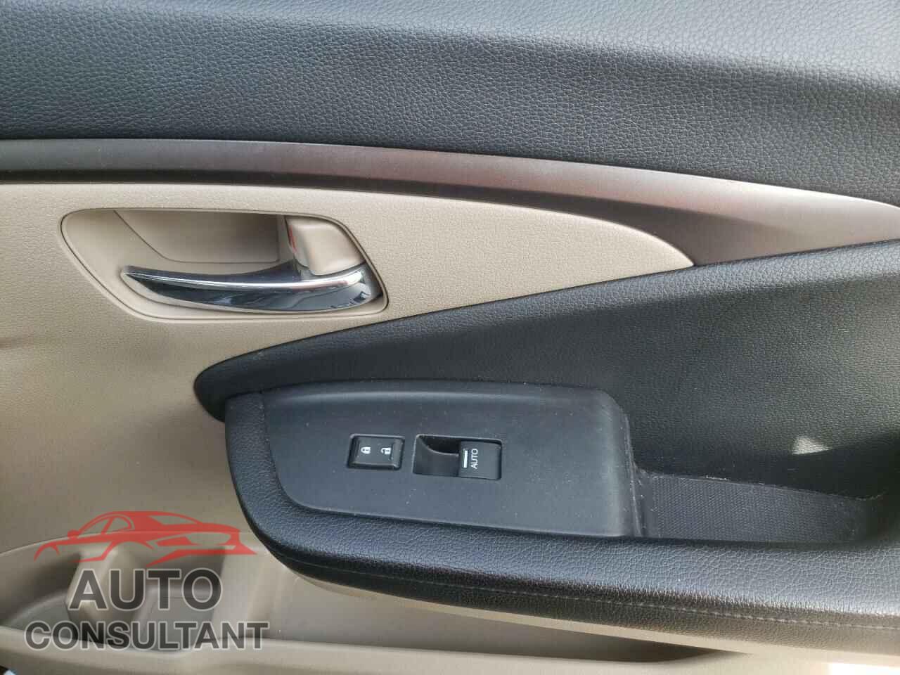 HONDA PILOT 2017 - 5FNYF6H5XHB015302