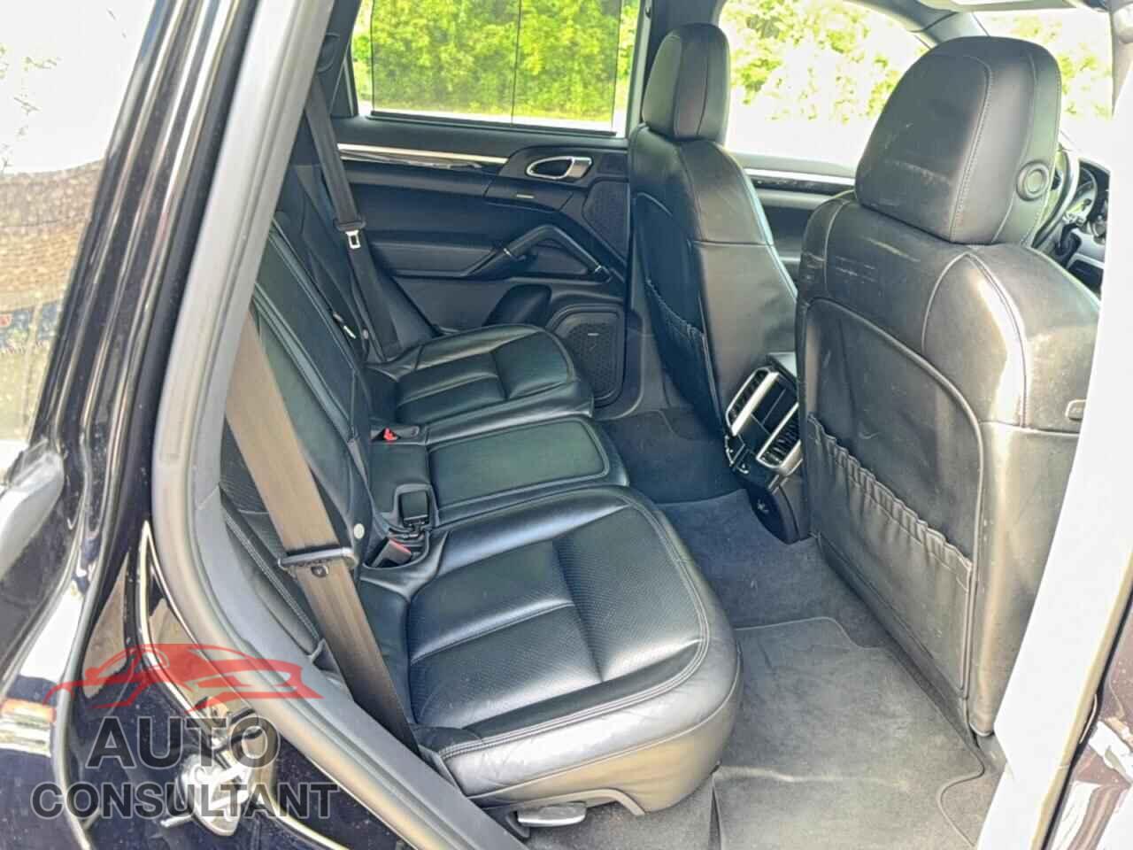 PORSCHE CAYENNE 2016 - WP1AE2A29GLA17811