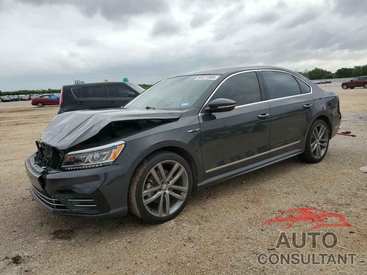 VOLKSWAGEN PASSAT 2017 - 1VWDT7A30HC068574