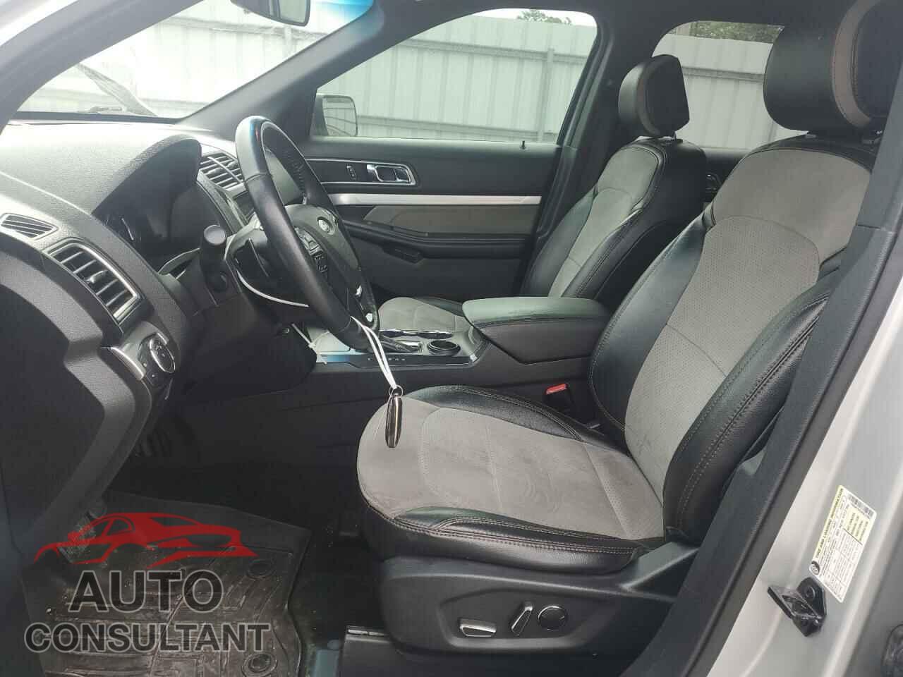 FORD EXPLORER 2017 - 1FM5K7D83HGE22982