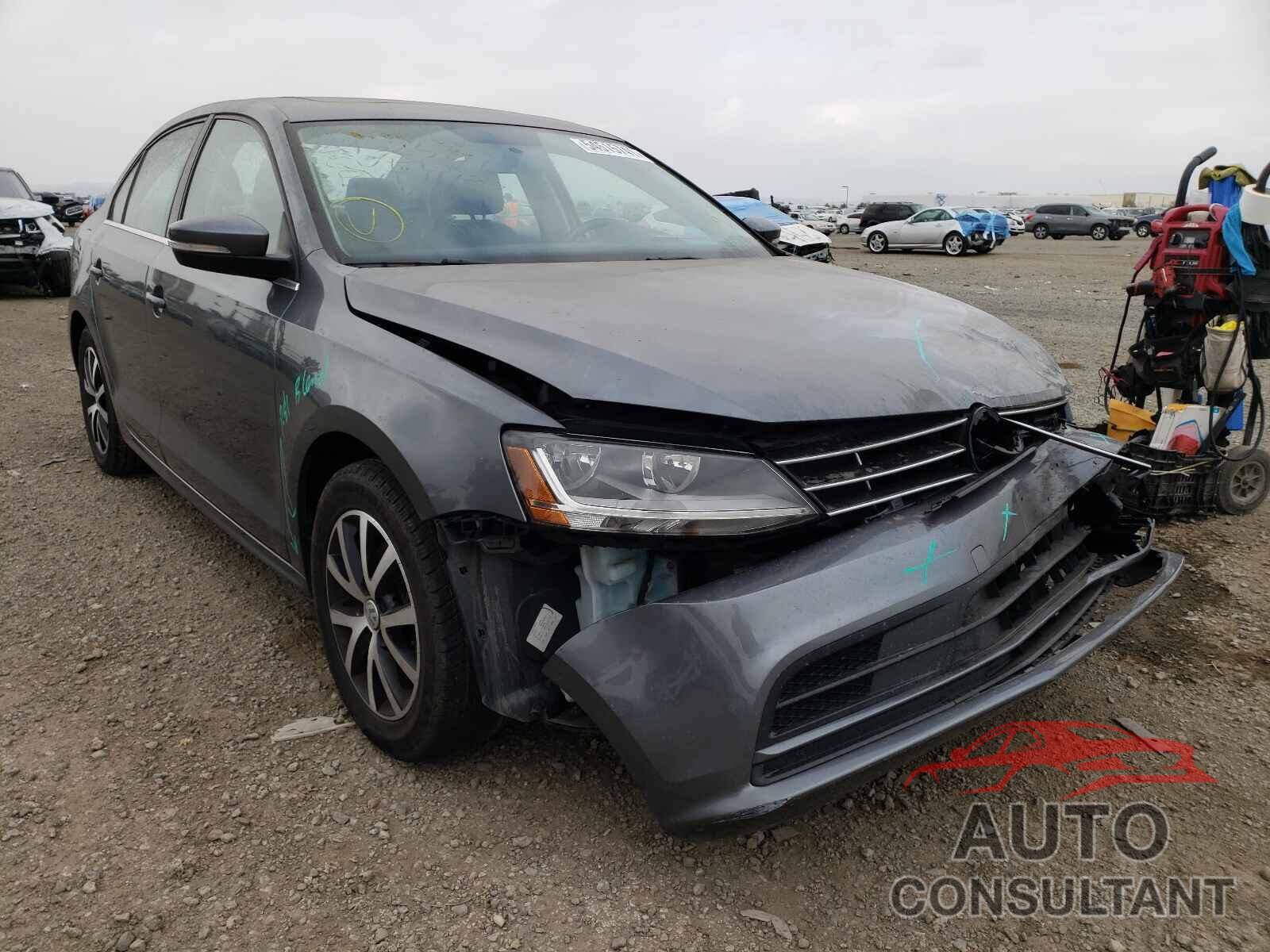 VOLKSWAGEN JETTA 2018 - 3VWDB7AJ1JM233246