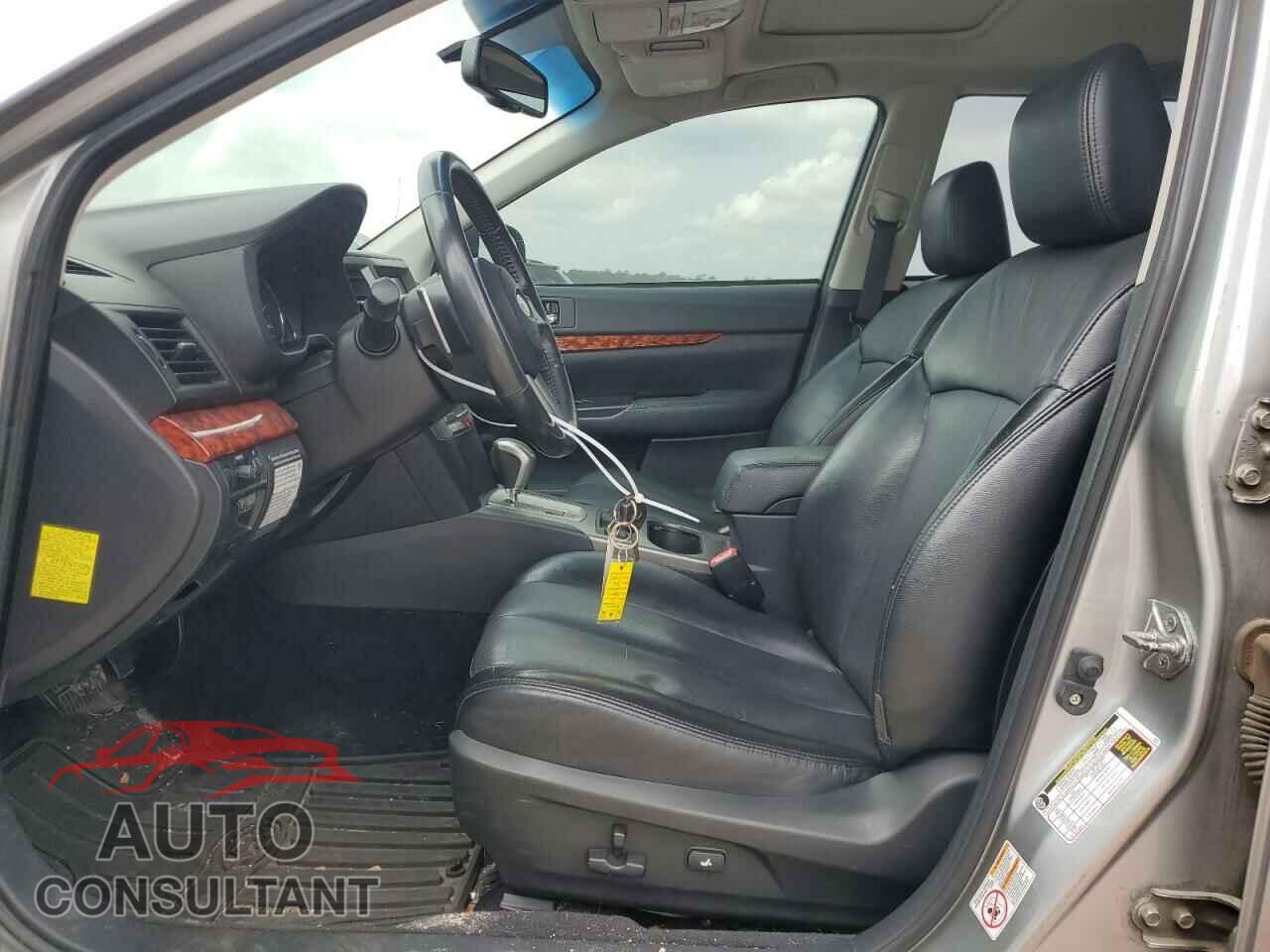 SUBARU OUTBACK 2010 - 4S4BRBLC8A3349547