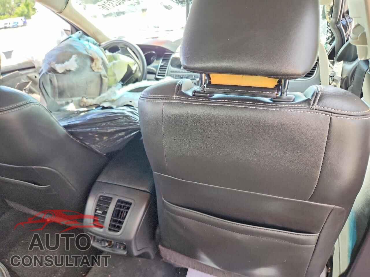 FORD TAURUS 2010 - 1FAHP2FW7AG124710