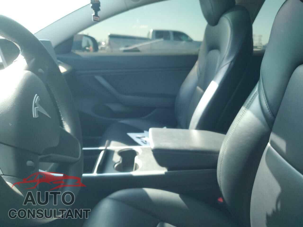 TESLA MODEL 3 2018 - 5YJ3E1EA5JF075964
