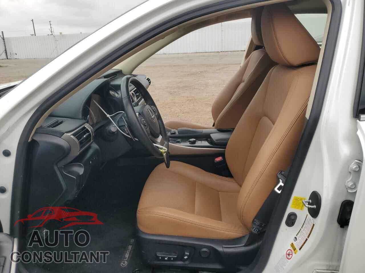 LEXUS IS 2014 - JTHBF1D22E5028710