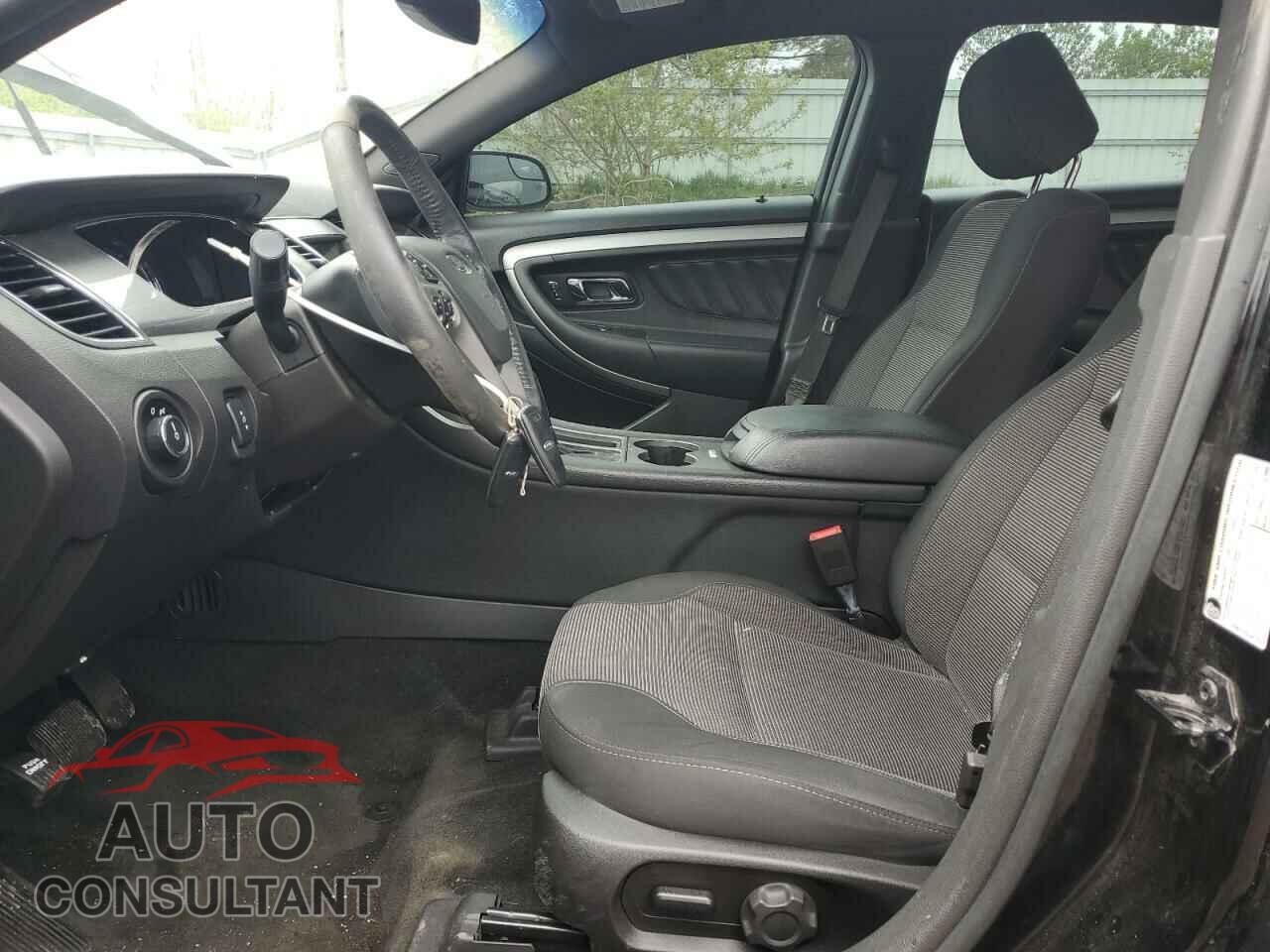 FORD TAURUS 2018 - 1FAHP2E8XJG132612