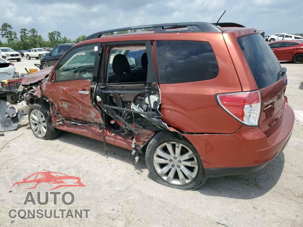 SUBARU FORESTER 2011 - JF2SHBCC0BH736106