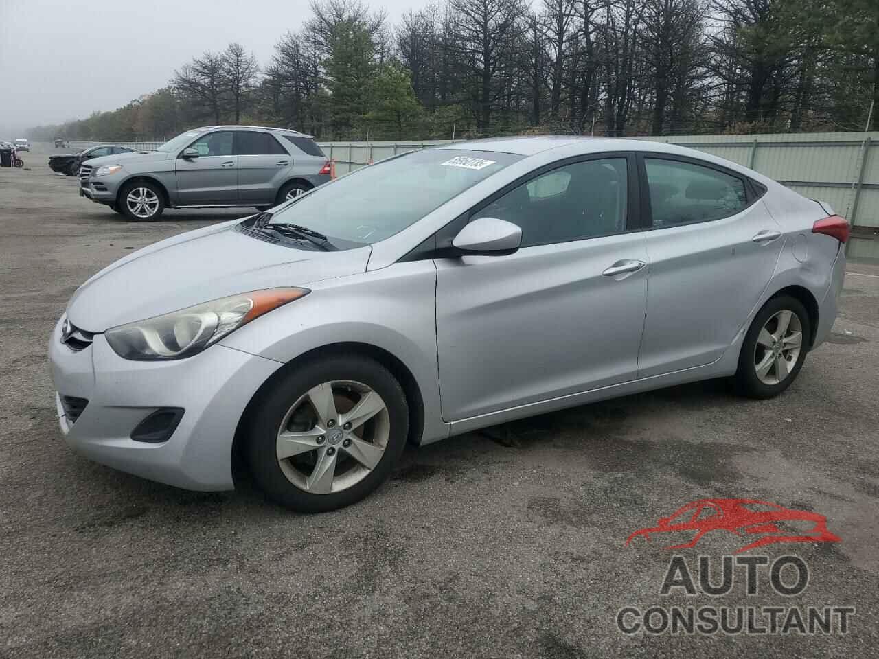 HYUNDAI ELANTRA 2013 - KMHDH4AE7DU999819