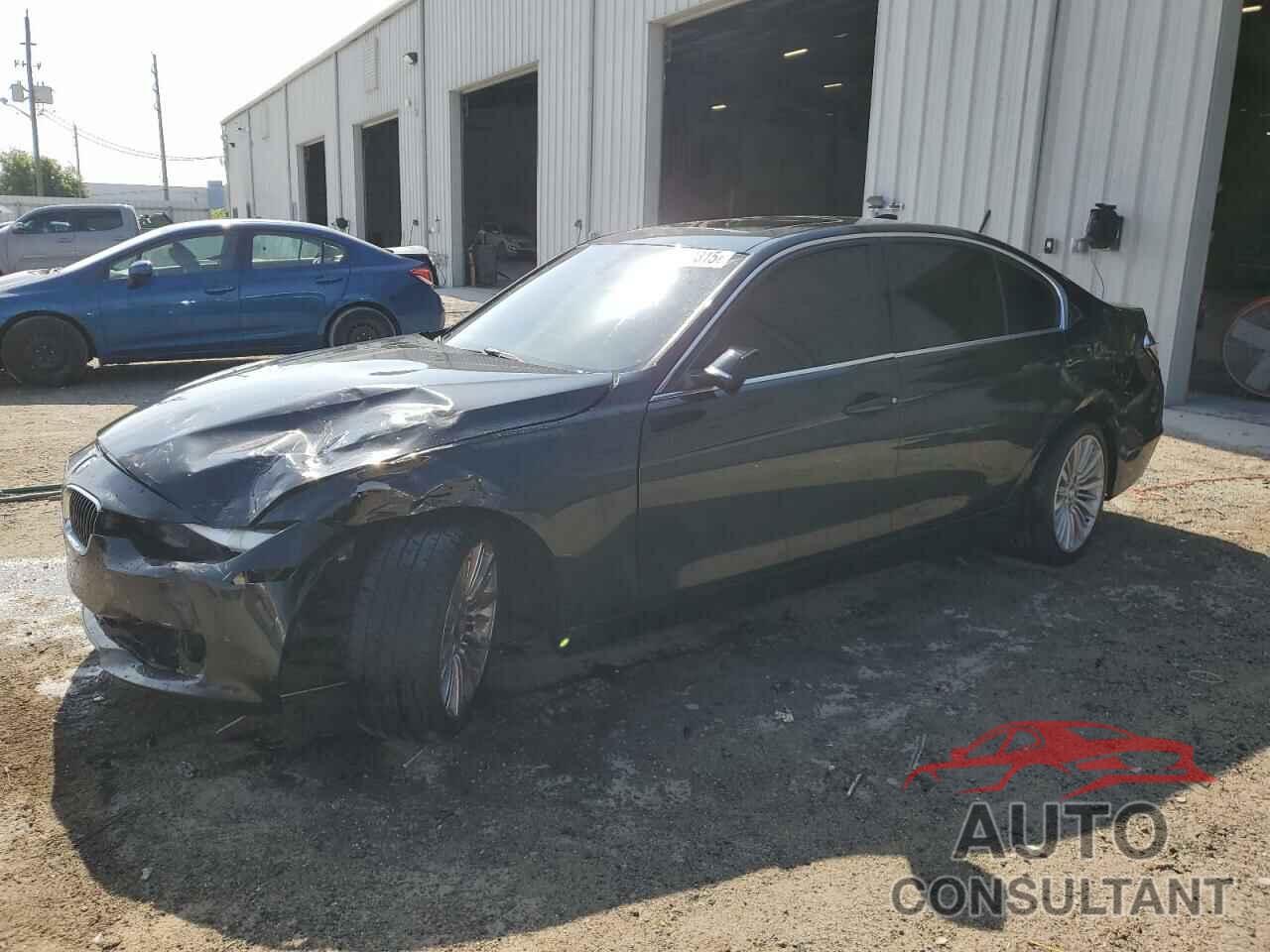 BMW 3 SERIES 2013 - WBA3C1C52DK104692