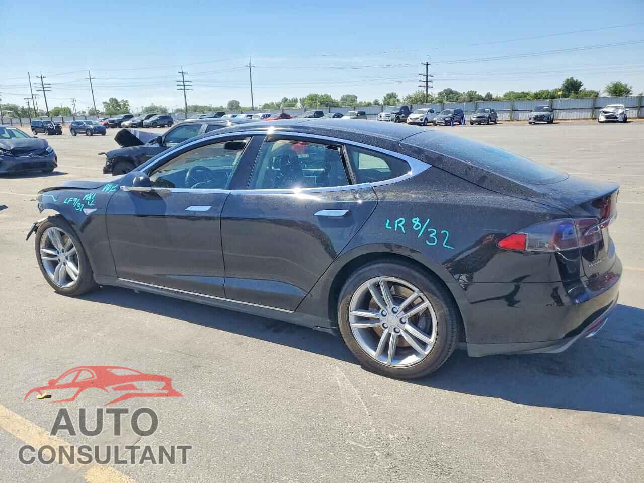 TESLA MODEL S 2014 - 5YJSA1H12EFP35855