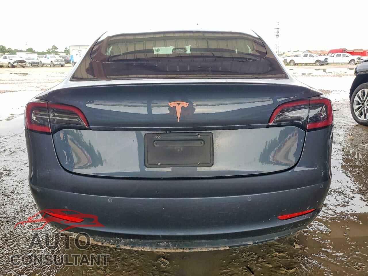 TESLA MODEL 3 2018 - 5YJ3E1EAXJF009474