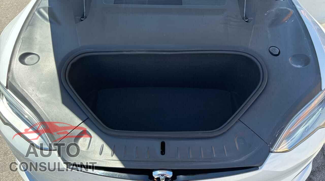 TESLA MODEL S 2021 - 5YJSA1E64MF447124