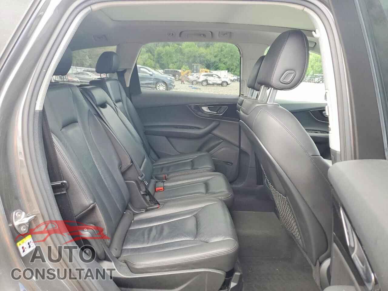 AUDI Q7 2018 - WA1LAAF73JD045538