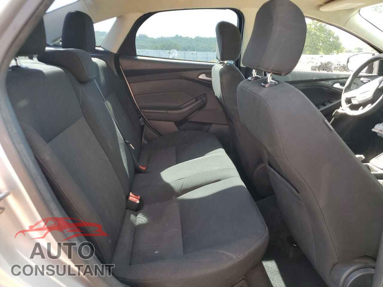 FORD FOCUS 2017 - 1FADP3F26HL314730