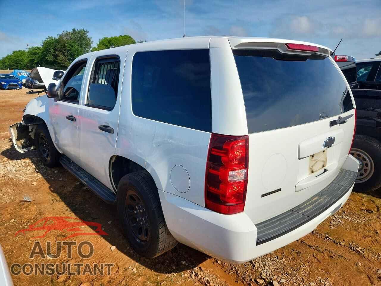CHEVROLET TAHOE 2013 - 1GNLC2E04DR373284