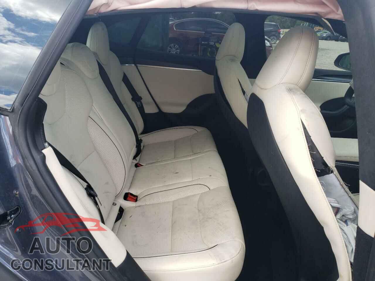 TESLA MODEL S 2023 - 5YJSA1E63PF507138