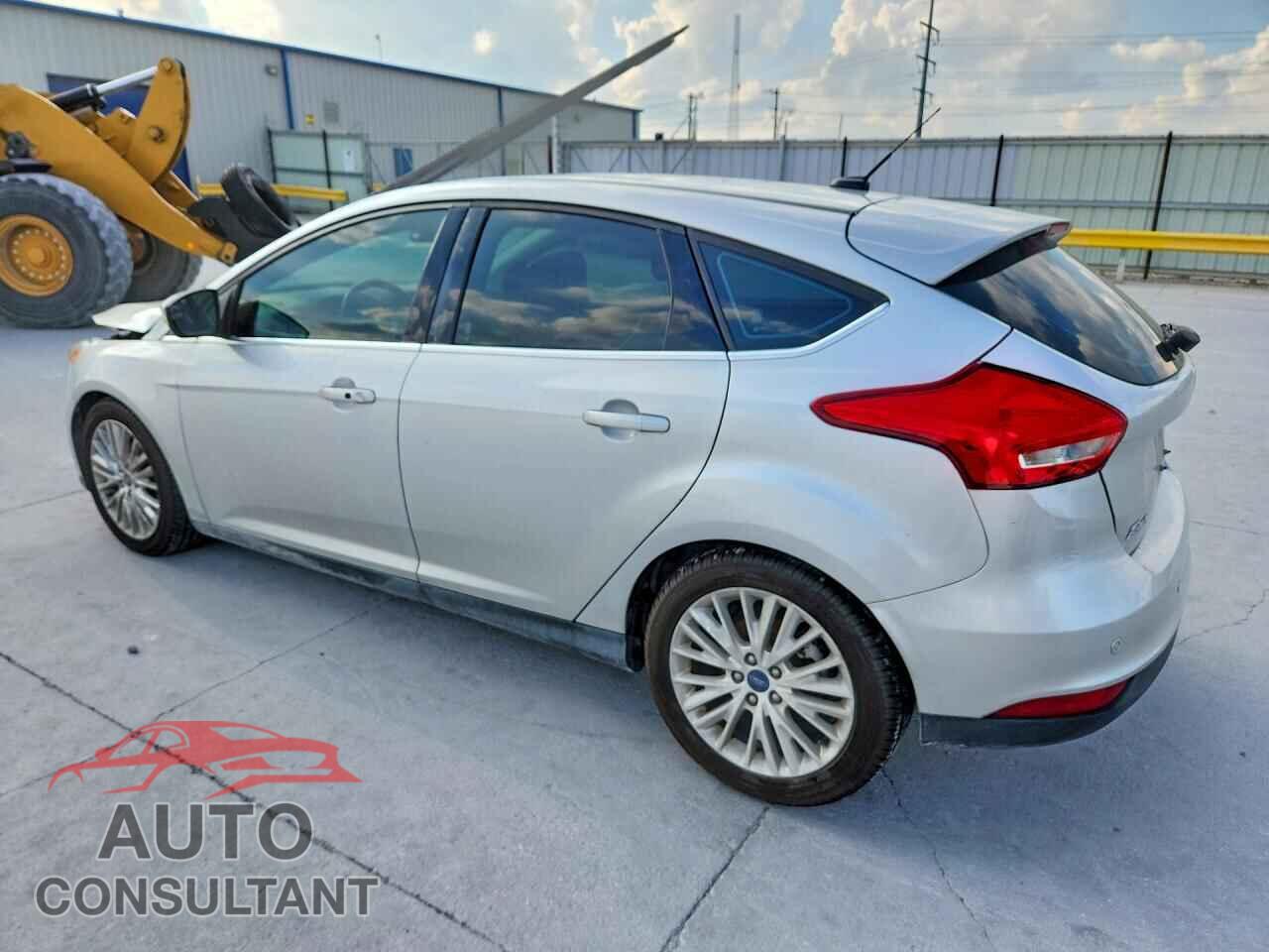 FORD FOCUS 2017 - 1FADP3N20HL219386