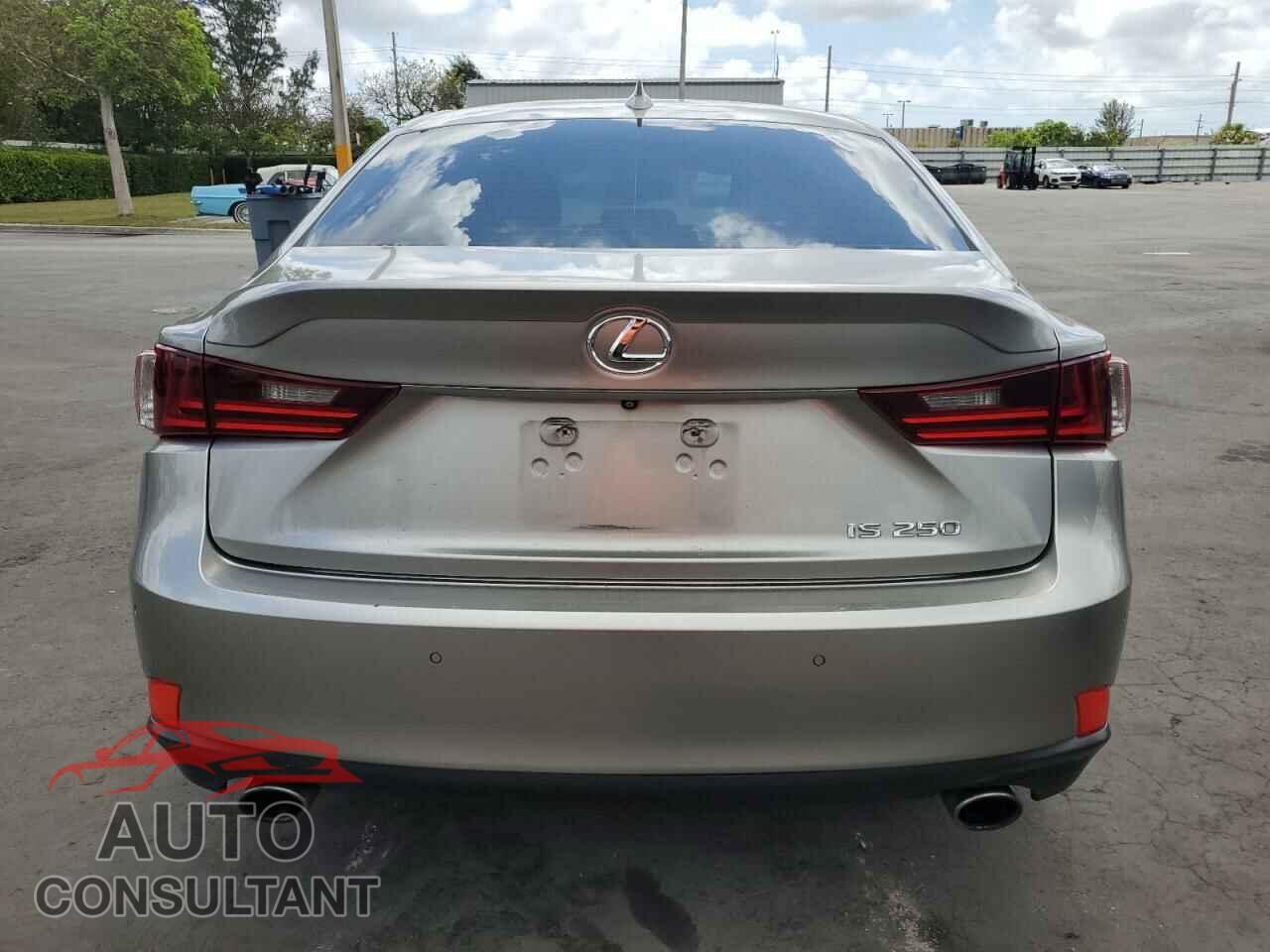 LEXUS IS 2015 - JTHBF1D22F5064544