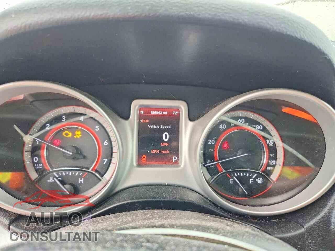 DODGE JOURNEY 2012 - 3C4PDCBB0CT323586