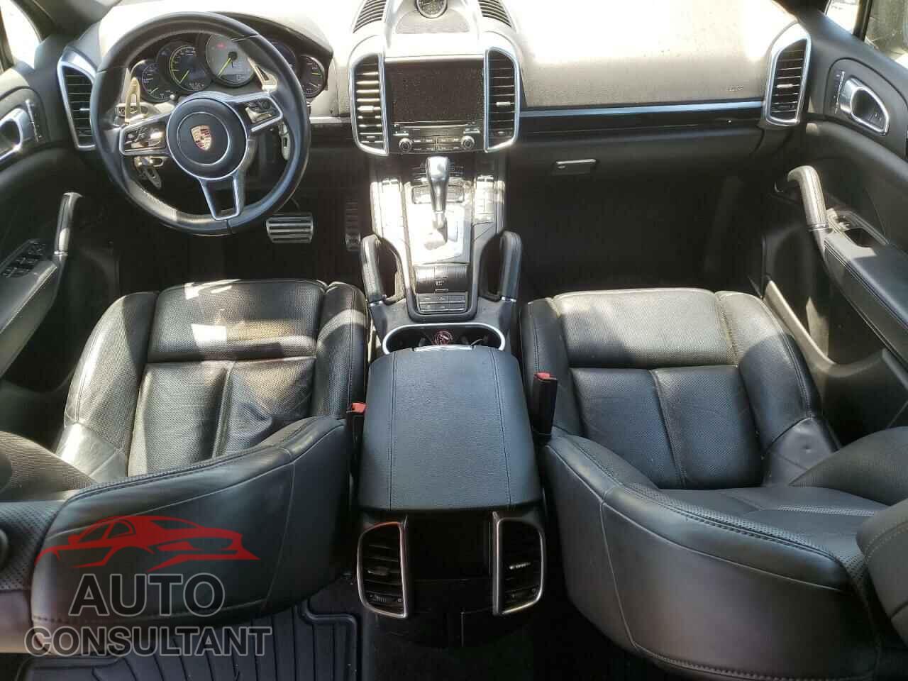 PORSCHE CAYENNE 2017 - WP1AE2A21HLA74683