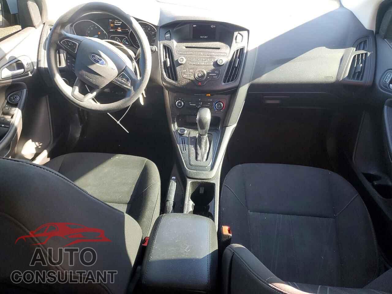 FORD FOCUS 2017 - 1FADP3K28HL262703