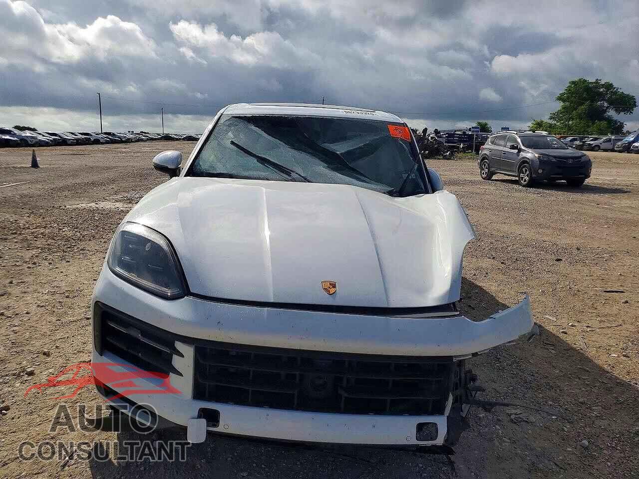 PORSCHE CAYENNE 2024 - WP1AA2AY4RDA06552