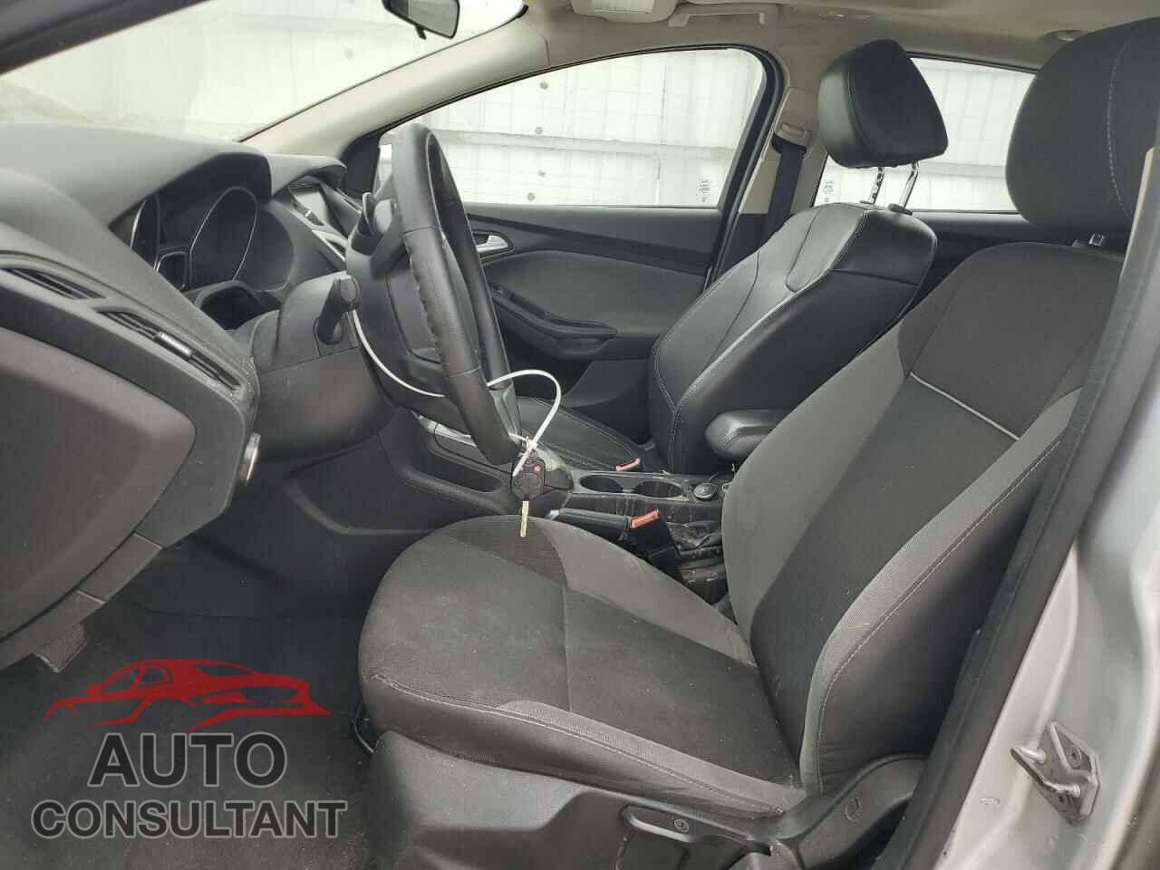 FORD FOCUS 2014 - 1FADP3K21EL140325