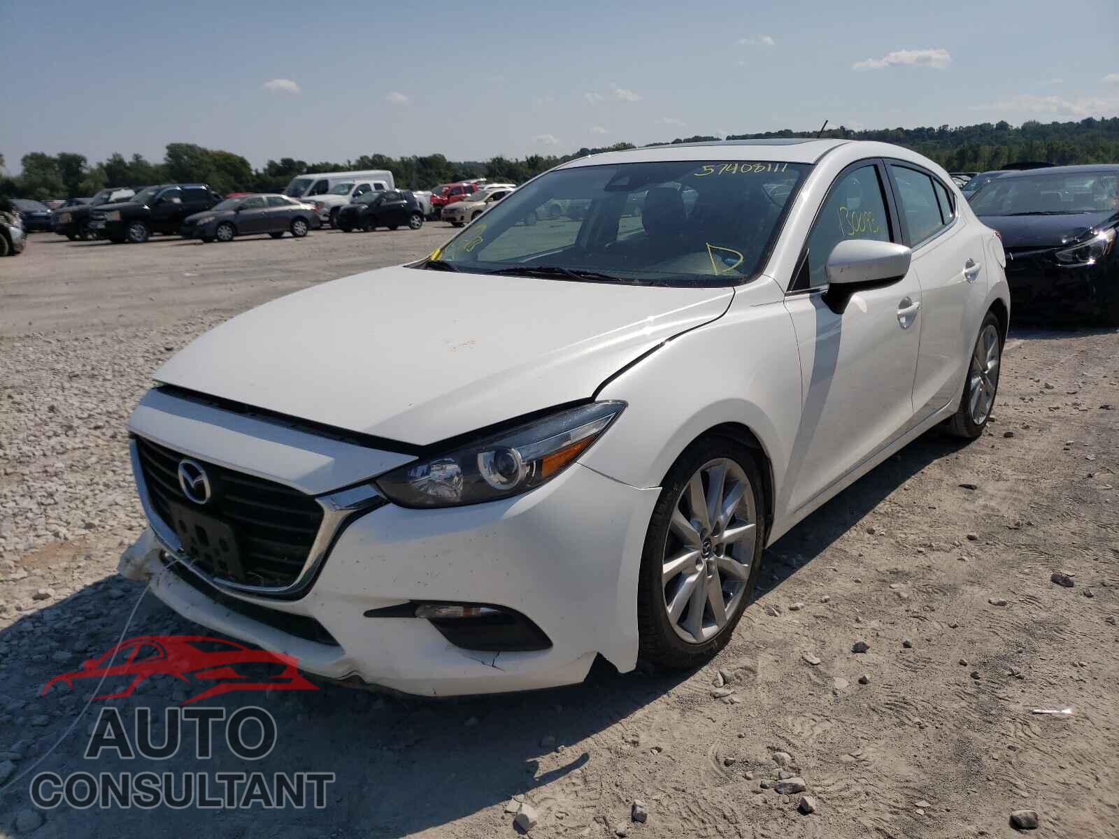 MAZDA 3 2017 - 3MZBN1L37HM154636