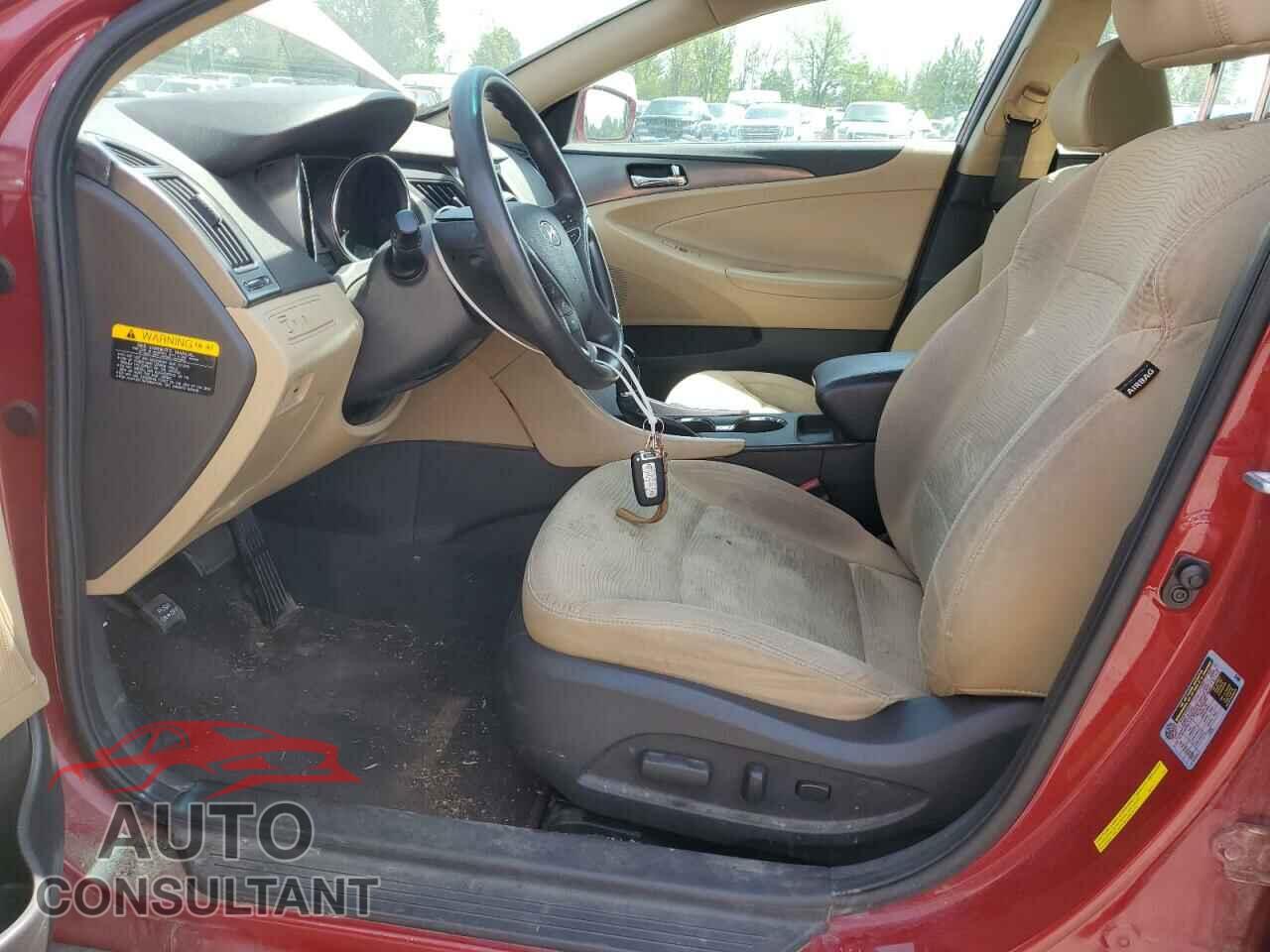 HYUNDAI SONATA 2012 - KMHEC4A44CA038105