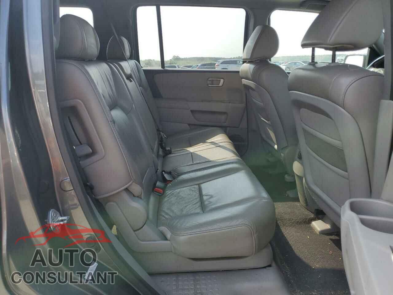 HONDA PILOT 2011 - 5FNYF3H59BB044229