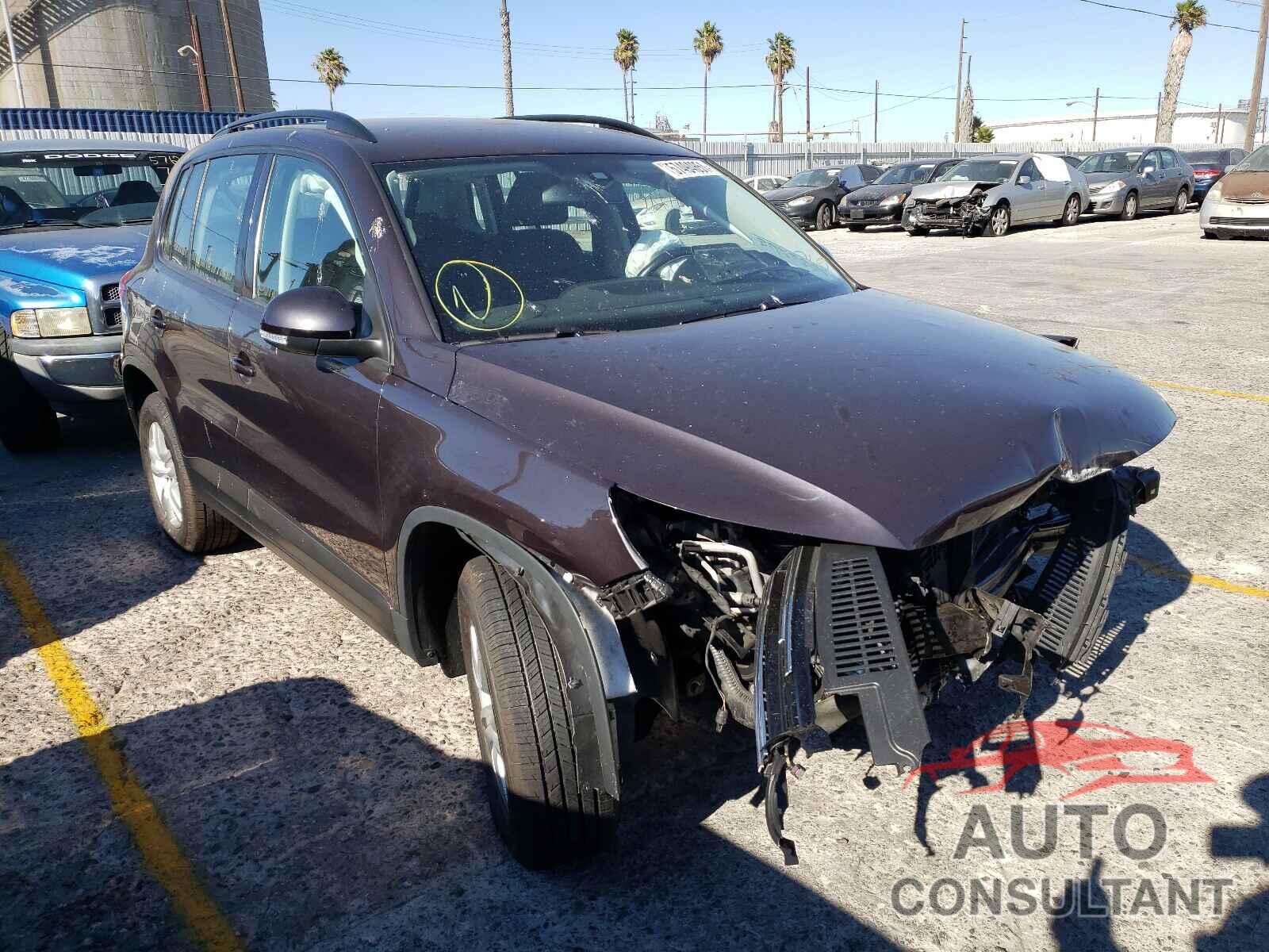 VOLKSWAGEN TIGUAN 2016 - WVGAV7AX3GW552525