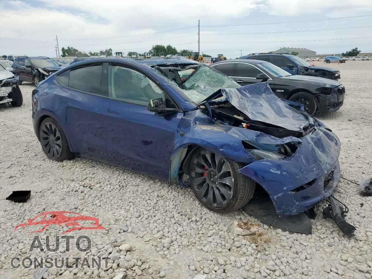 TESLA MODEL Y 2023 - 7SAYGDEF6PF806894