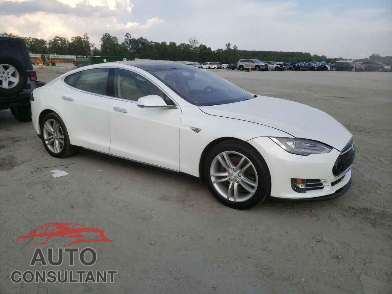 TESLA MODEL S 2014 - 5YJSA1H18EFP33284