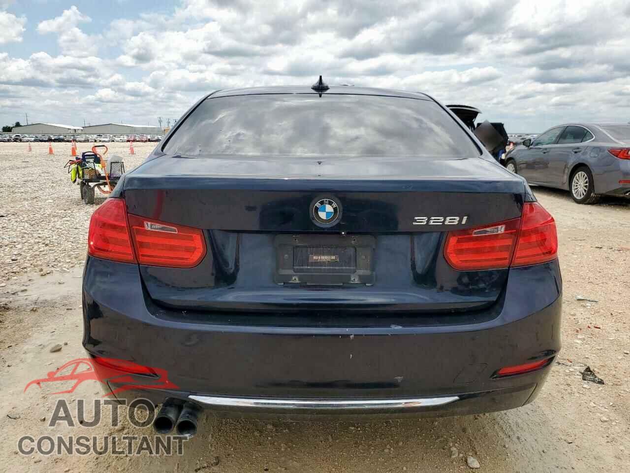 BMW 3 SERIES 2012 - WBA3A5C50CF257592