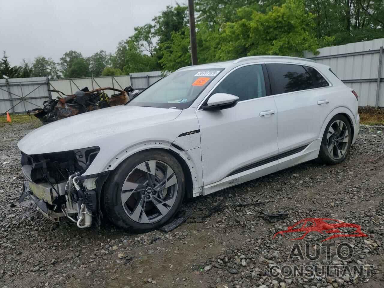 AUDI E-TRON 2021 - WA1AAAGE2MB037094