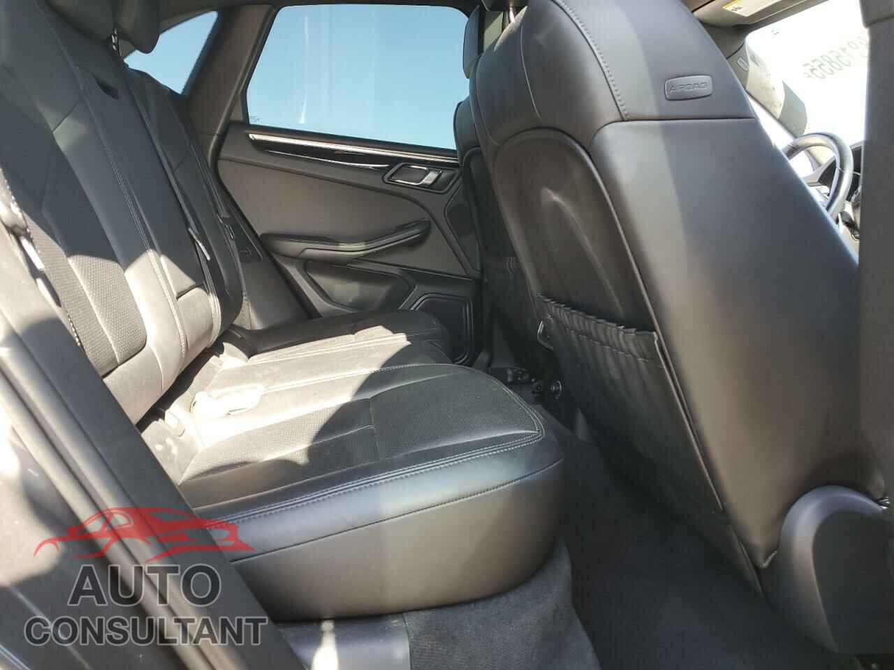 PORSCHE MACAN 2016 - WP1AB2A52GLB54656