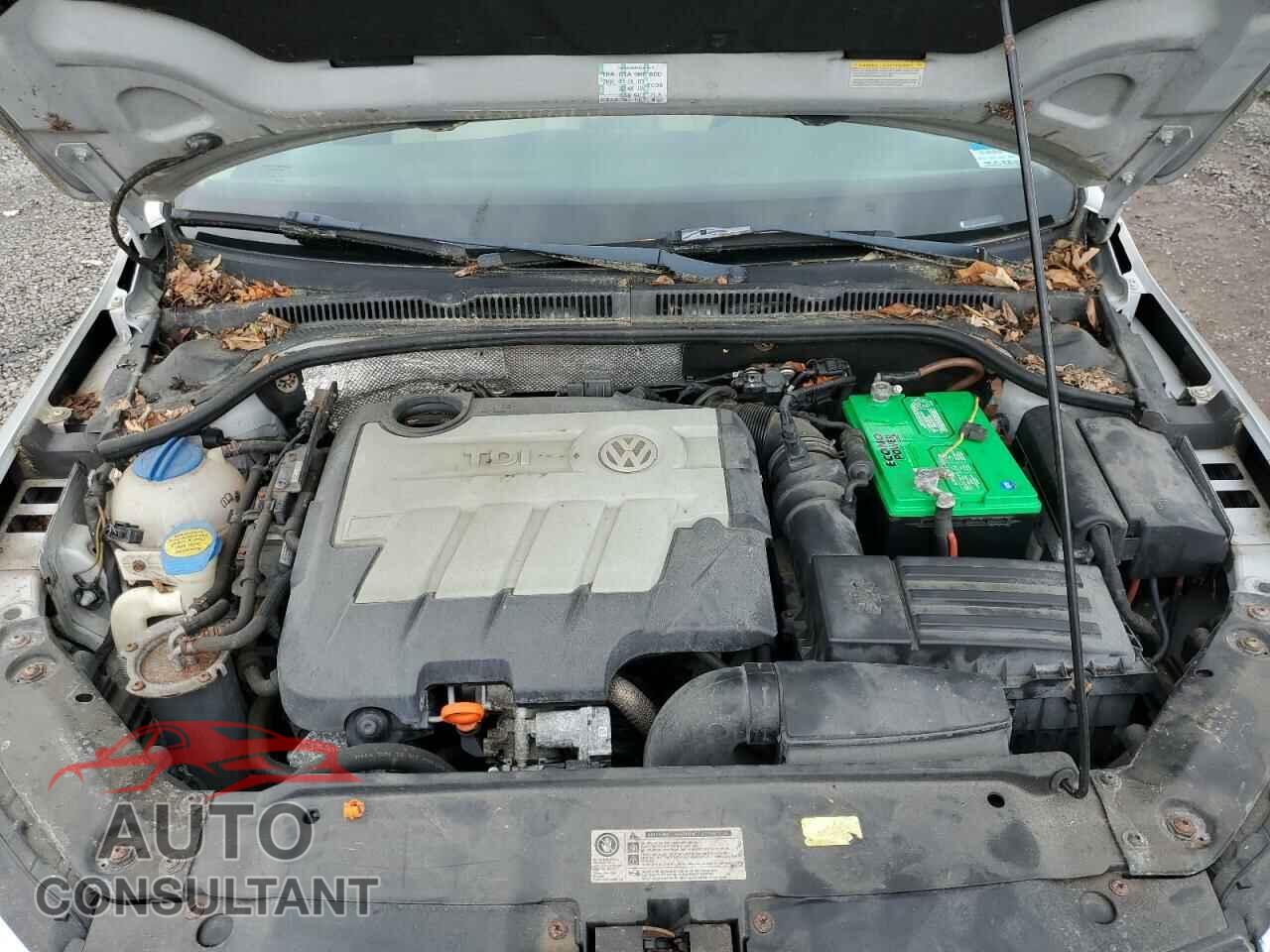 VOLKSWAGEN JETTA 2011 - 3VWLL7AJ3BM079357