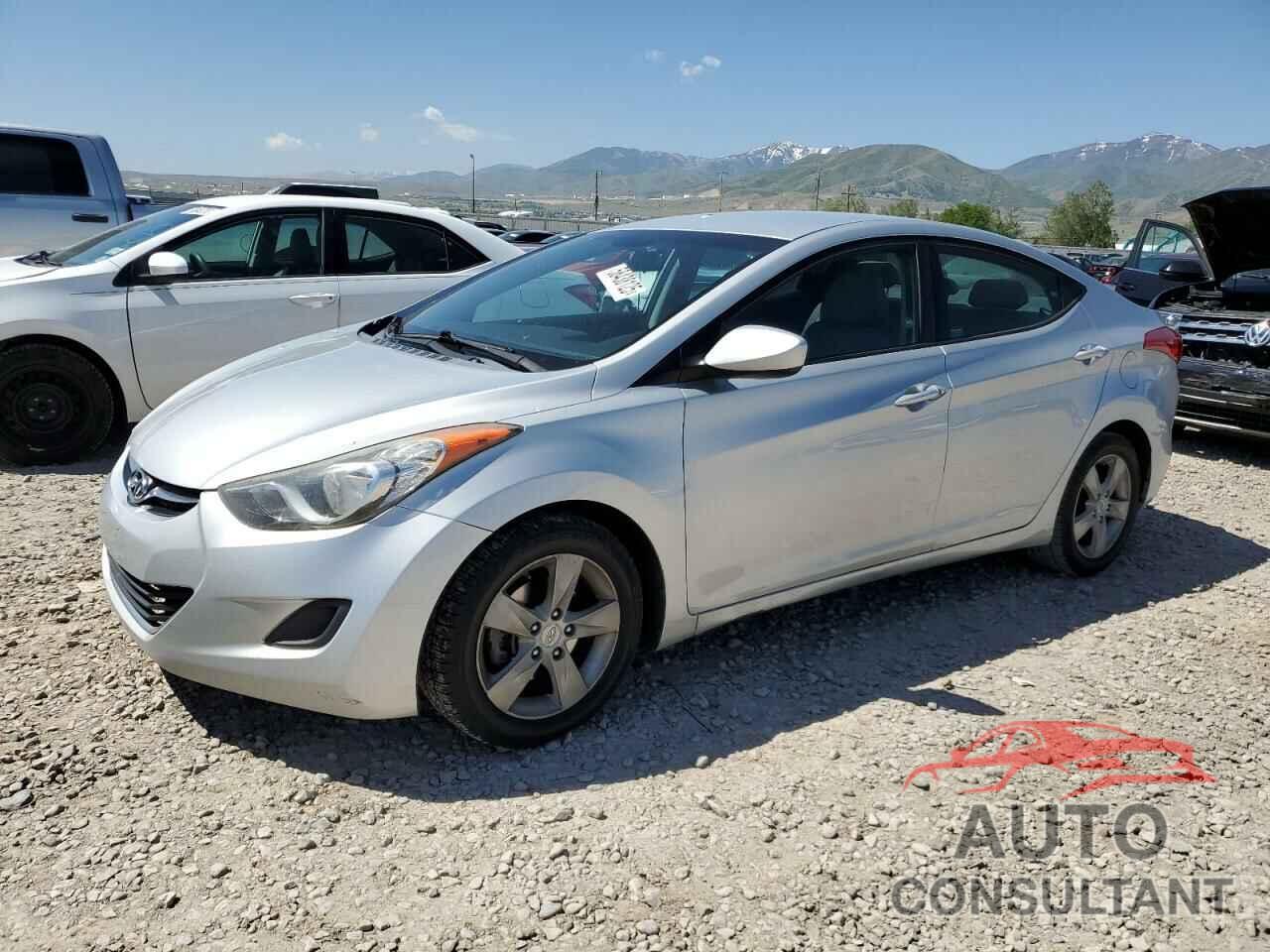 HYUNDAI ELANTRA 2013 - KMHDH4AE3DU824788