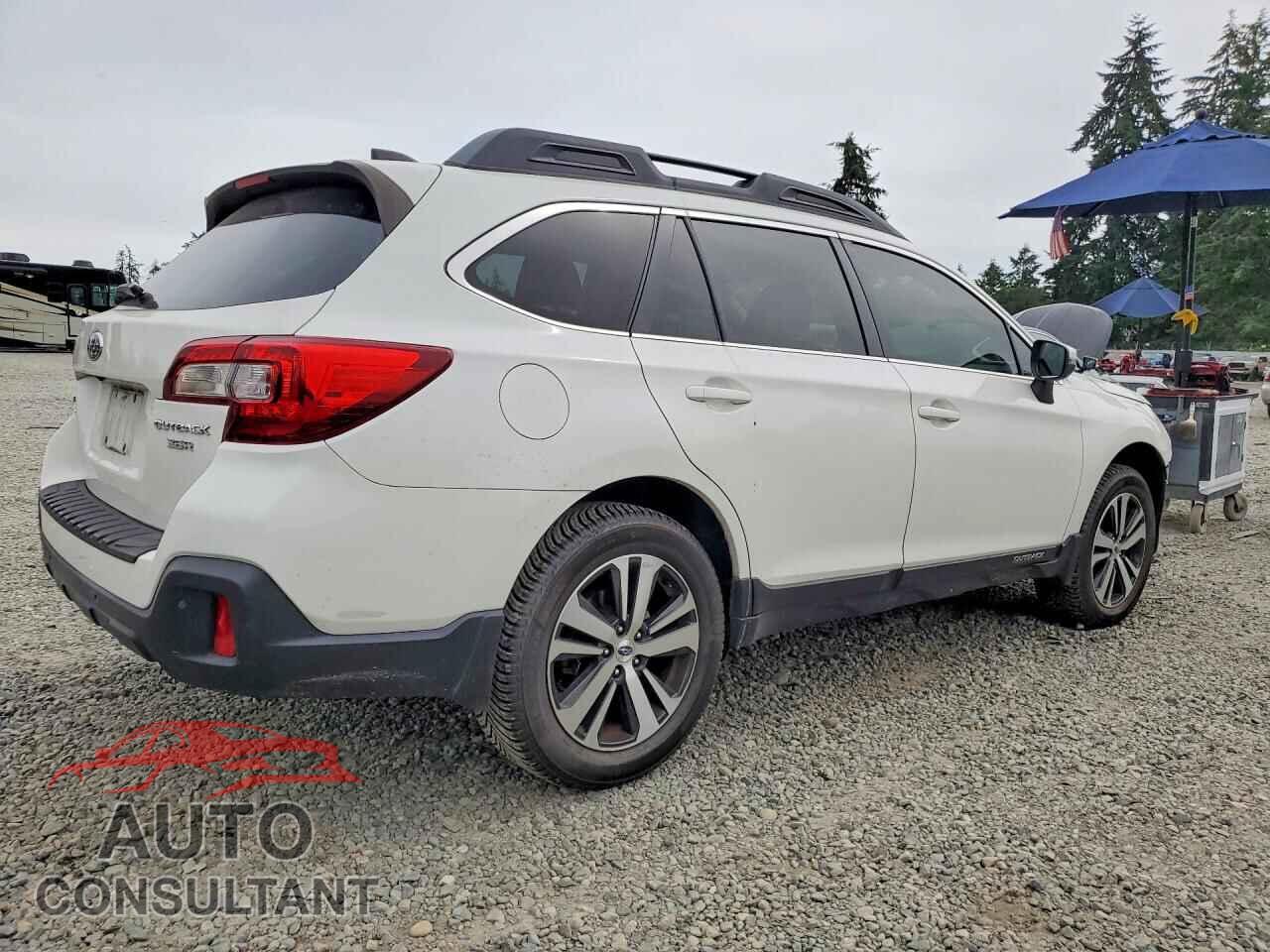 SUBARU OUTBACK 2018 - 4S4BSENC2J3242478