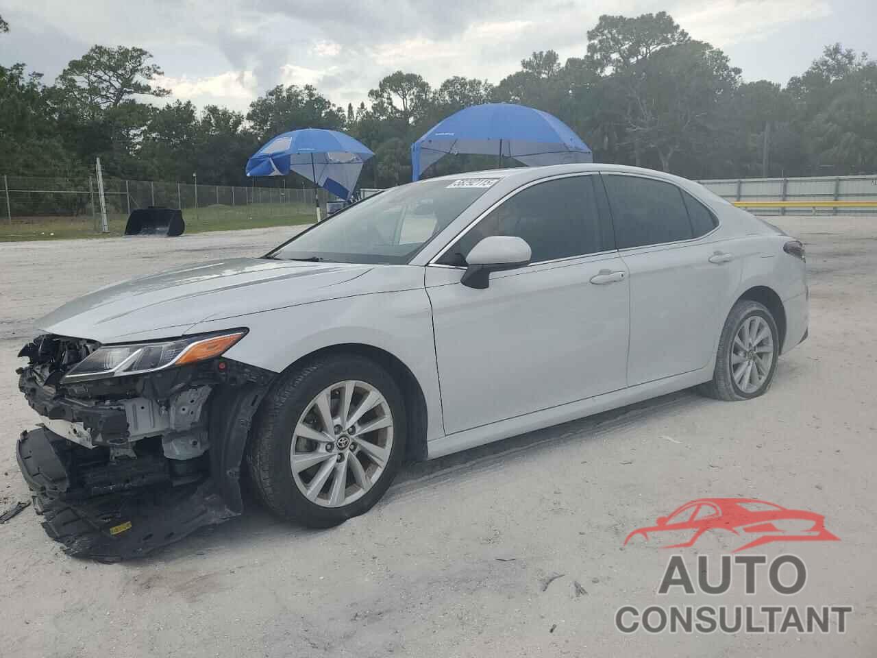 TOYOTA CAMRY 2022 - 4T1C11AK8NU064721