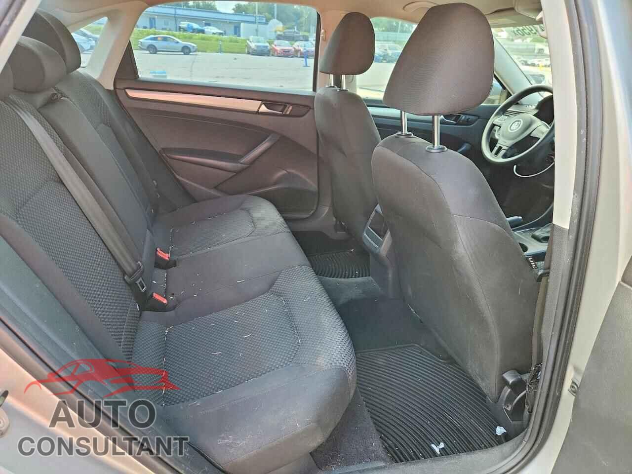 VOLKSWAGEN PASSAT 2012 - 1VWAP7A39CC065009